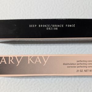 Mary Kay Concealer in Deep Bronze
